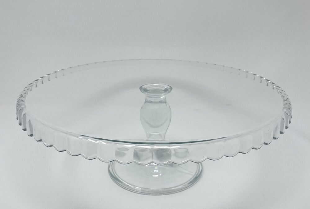 Átlátszó üveg talpas tortatál